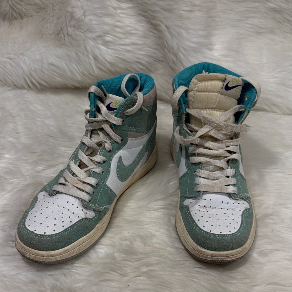 Air Jordan 1 Retro High Og Turbo Green 2019 Size 8 555088-311 Authentic Rare